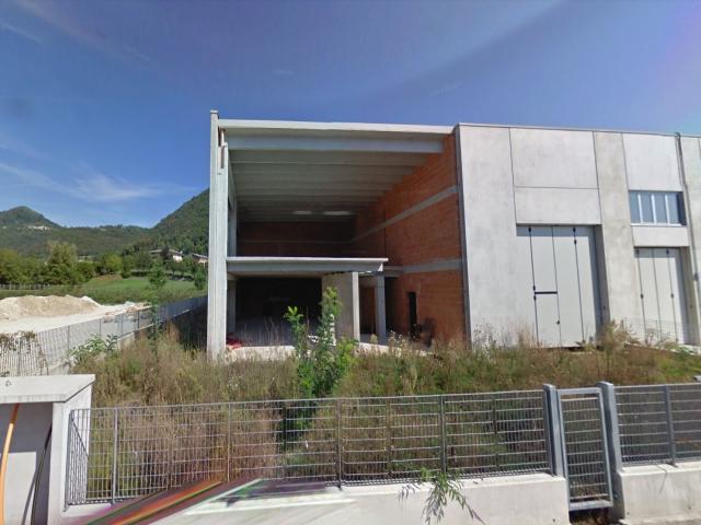 Case - Calstelgomberto - in corso di costruzione capannone industriale 712mq con uffici e alloggio custode 