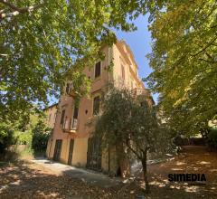 Case - Attico in villa, foligno centro storico