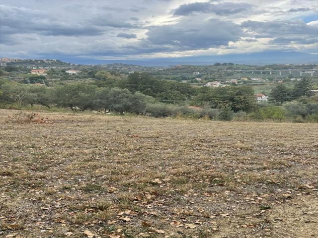 Appartamenti in Vendita - Terreno edificabile in vendita a chieti periferia