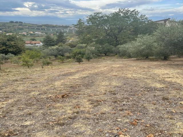 Appartamenti in Vendita - Terreno edificabile in vendita a chieti periferia