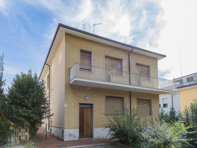 Appartamenti in Vendita - Casa indipendente in vendita a chieti tricalle