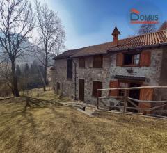 Porzione di casa in vendita ad esino località ortanella