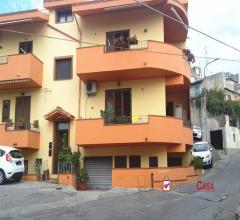 Venetico superiore, rifinito appartamento. ren to by.   rif. 2vp26