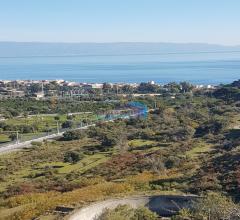 Case - Terreno panoramico a soli 700 metri dal mare.