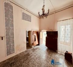 Casa indipendente con cantina e terrazzo