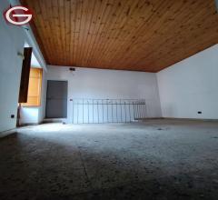 Appartamenti in Vendita - Casa indipendente in vendita a anoia zona semicentrale