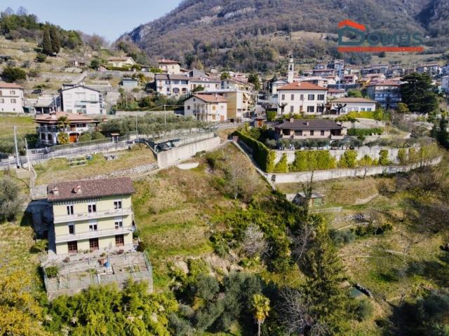 Case - Terreno edificabile con vista lago in vendita a mandello