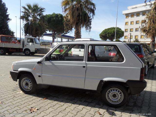 Auto - Fiat panda 750 young