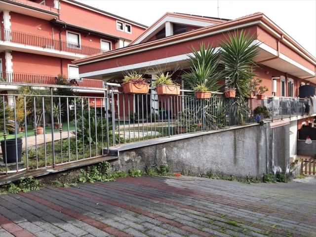 Appartamenti in Vendita - Villa a schiera in vendita a mascalucia periferia