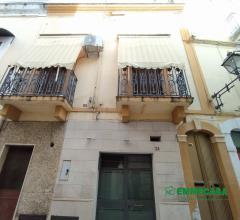 Case - Soluzione indipendente con terrazzo a livello