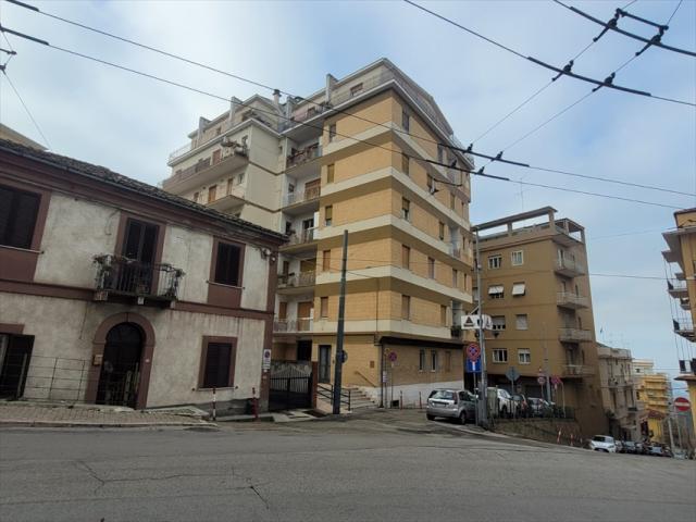 Appartamento in affitto a chieti semi centrale