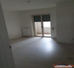 Case - Locale commerciale di circa 60 mq. zona montrone villa comunale