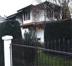 Case - Marcellise (vr) - villa singola multipiano di oltre 400mq su lotto di terreno a giardino per 1000mq