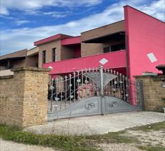 Appartamenti in Vendita - Villa a schiera in vendita a pianella cerratina