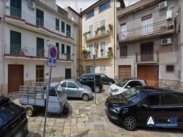 Appartamento - via enrico amante n. 8 Case - Appartamento - via enrico amante n. 8