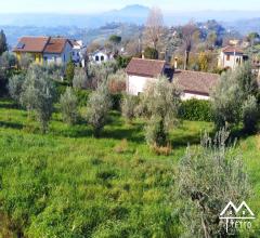 Case - Terreno edificabile panoramico e vicino ai servizi