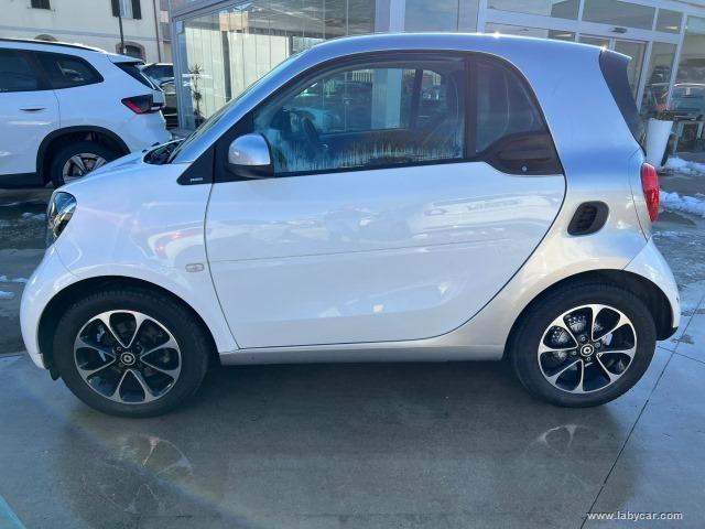 Auto - Smart fortwo 70 1.0 twinamic passion