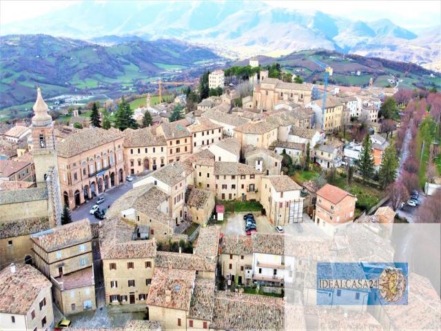 Appartamenti in Vendita - Casa indipendente in vendita a loro piceno centro storico