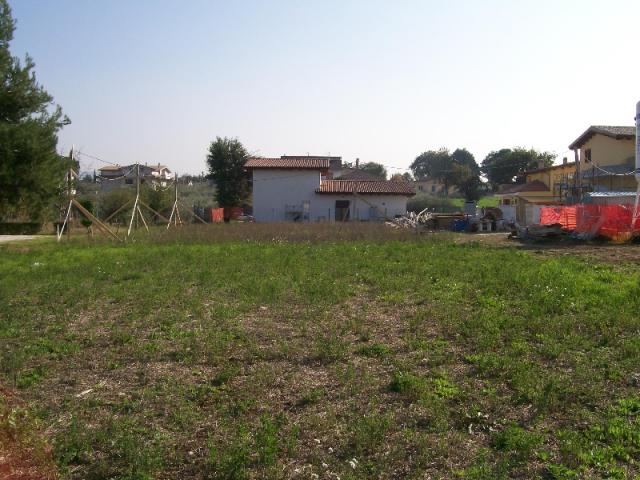 Case - Terreno edificabile con progetto approvato a cepagatti in c.da s.agata