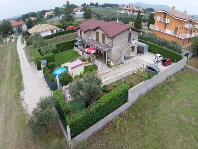 Case - Ville singole in legno di diverse metrature a cepagatti in c.da s.agata -residence i casali-