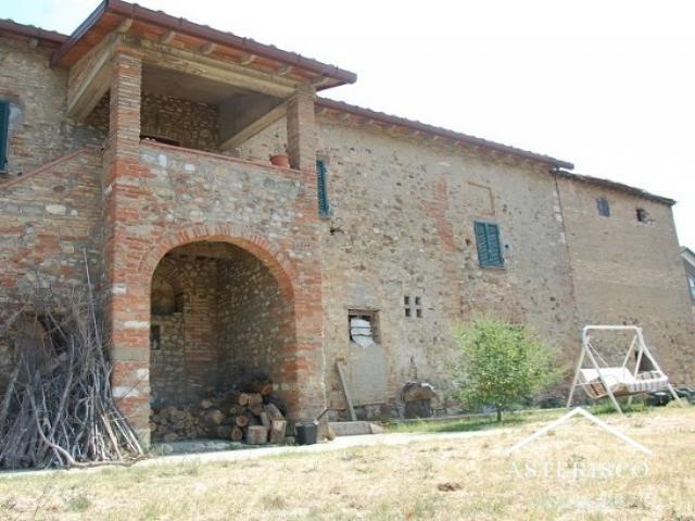 Case - Casale - localita' badia di montecorona - umbertide (pg)