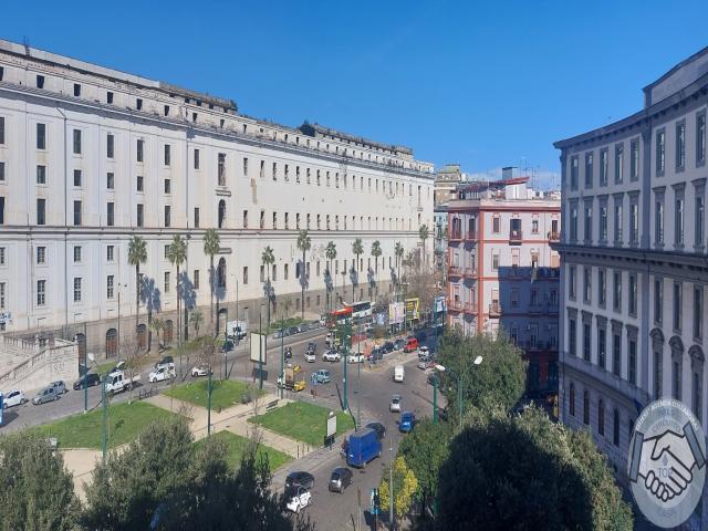Case - App.to ristrutturato a piazza carlo iii