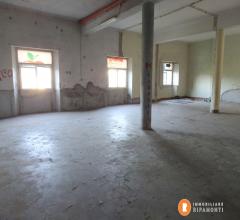 Case - Laboratorio in vendita a caprino bergamasco.