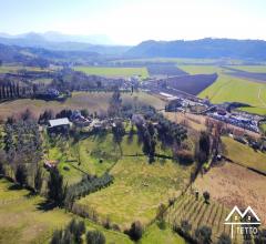 Case - Terreno agricolo totalmente recintato con pozzo.