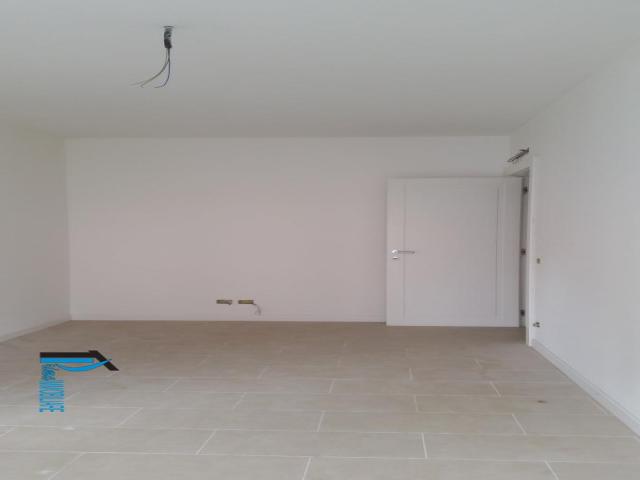 Appartamenti in Vendita - Centro: luminoso ufficio con tre vani e ottime finiture