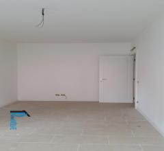 Appartamenti in Vendita - Centro: luminoso ufficio con tre vani e ottime finiture