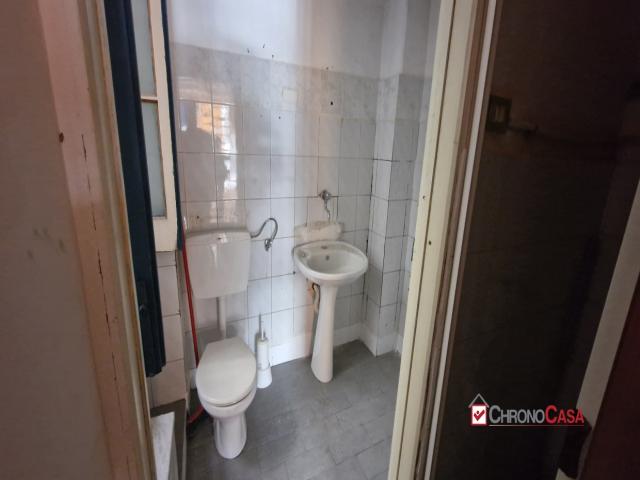 Appartamenti in Vendita - Via ghibellina, locale commerciale mq 70