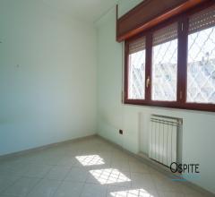 Appartamenti in Vendita - Terreno agricolo con deposito