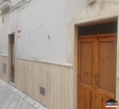 Soluzione indipendente da ristrutturare zona borgo antico montrone