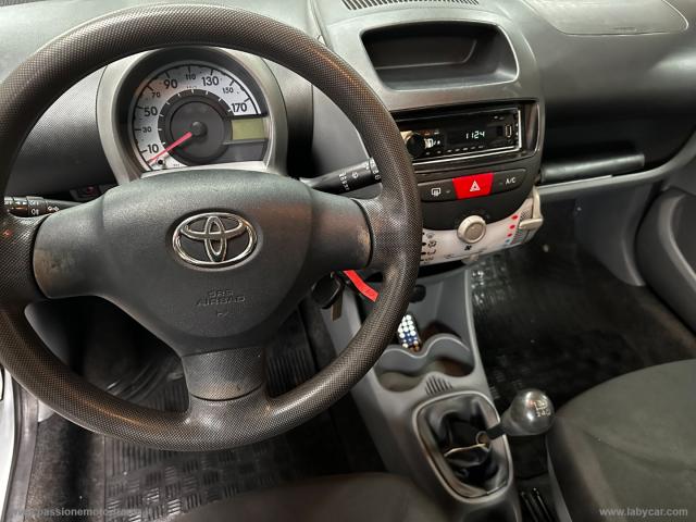 Auto - Toyota aygo 1.0 vvt-i 5p.