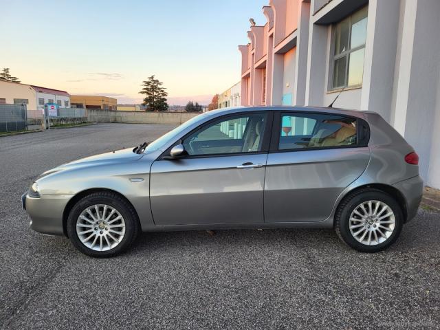 Auto - Alfa romeo 147 1.9 jtd 120cv 5p. exclusive