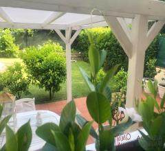 Appartamenti in Vendita - Stiava: zona residenziale villa singola mq 260 con ampio giardino