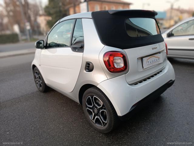 Auto - Smart fortwo 70 1.0 twinamic cabrio passion