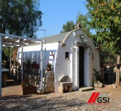 Case - Trullo 5 coni con lamia.