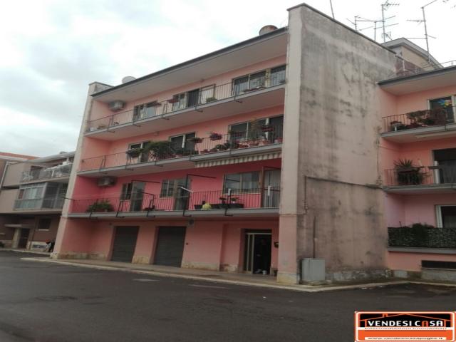Case - Appartamento tre vani + acc. zona convitto