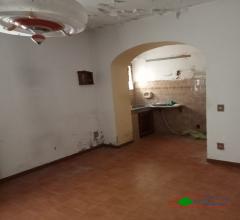 Case - Grande casa indipendente con vari annessi e terreno