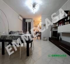 Appartamenti in Vendita - Delizioso trivani con posto auto e cantina
