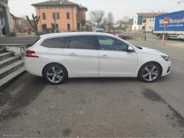 Auto - Peugeot 308 bluehdi 120 s&s eat6 sw allure