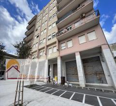 Appartamenti in Vendita - Locale commerciale in vendita a siracusa riviera dionisio