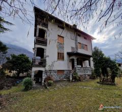 Capo di ponte cemmo vendesi casa indipendente con giardino