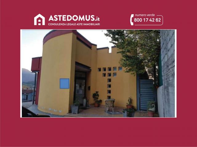 Case - Compendio immobiliare commerciale e residenziale
