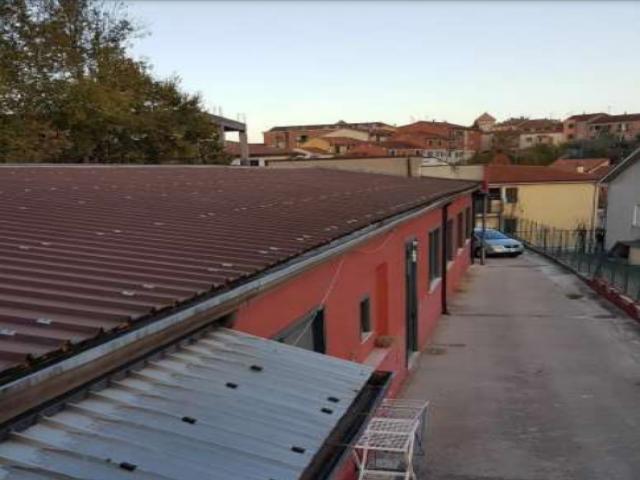 Case - Compendio immobiliare commerciale e residenziale