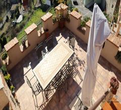 Case - Appartamento trilocale con terrazza e antica torre in vendita a villanova d'albenga