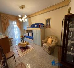 Appartamenti in Vendita - Casa indipendente con terrazzo,cantina e patio