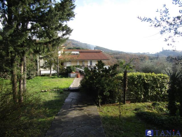 Villa indipendente castelnuovo magra rif 3302