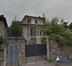 Villa bifamiliare - via giuseppe mazzini 12